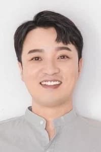 Yook Dong-Il